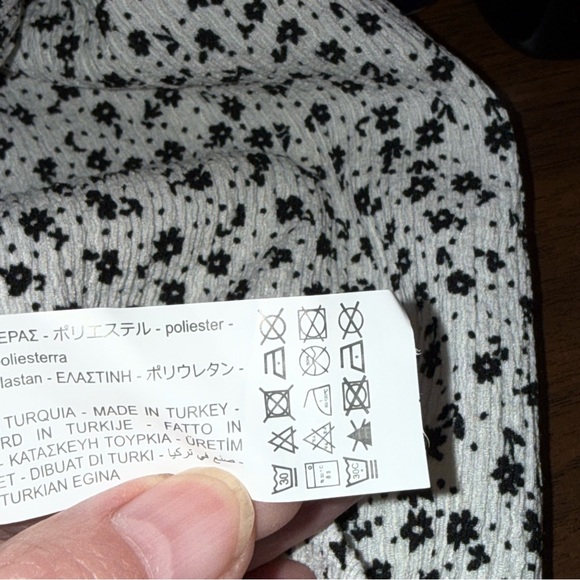 NWT ZARA Junior Black White Floral Ribbed Dress Long Sleeve Fit & Flare Size 9 - Picture 9 of 10